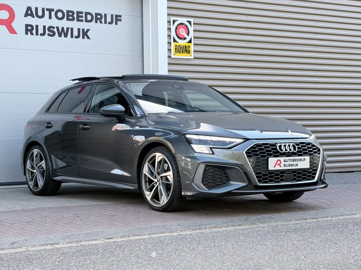 35 TFSI S-Line Pano/Matrix/AppleCarPlay