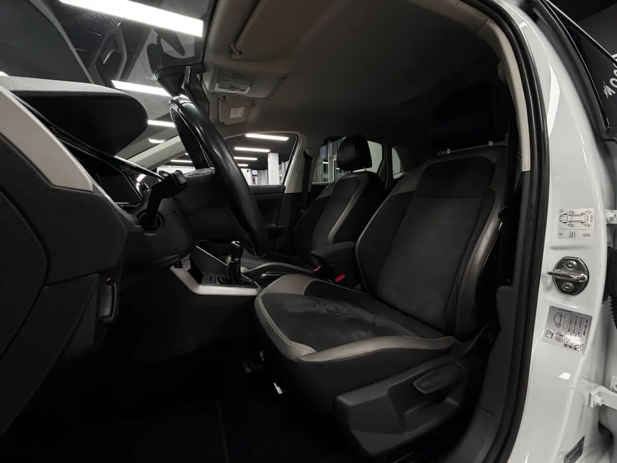 1.0 TSI Highline | Carplay|Cam |Leer|Virtual