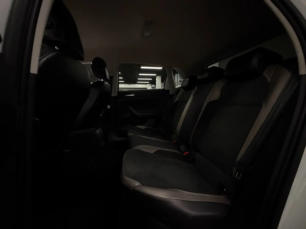 1.0 TSI Highline | Carplay|Cam |Leer|Virtual