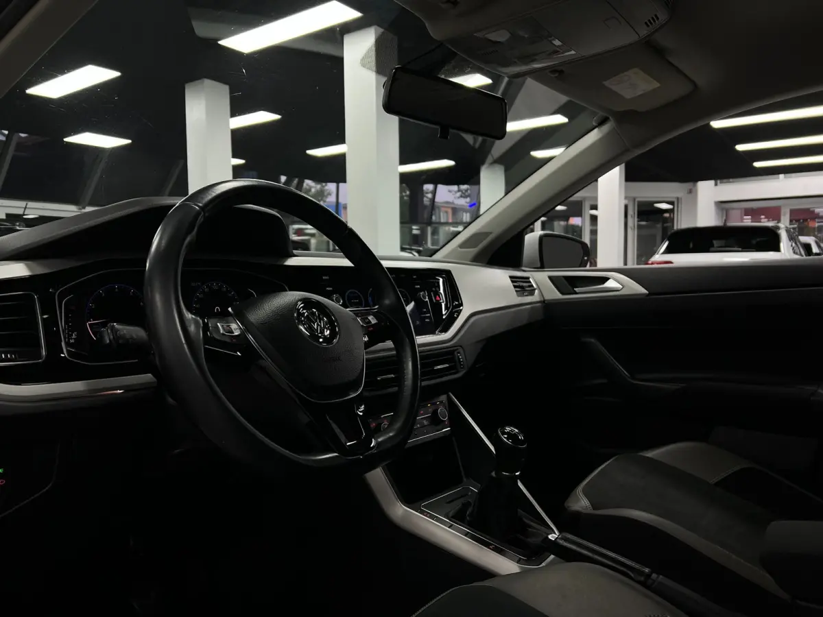 1.0 TSI Highline | Carplay|Cam |Leer|Virtual