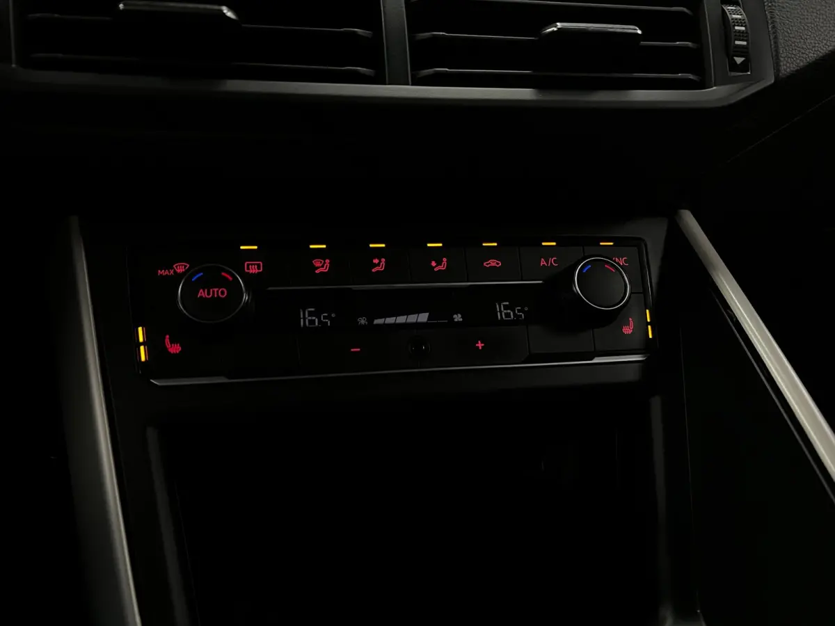 1.0 TSI Highline | Carplay|Cam |Leer|Virtual