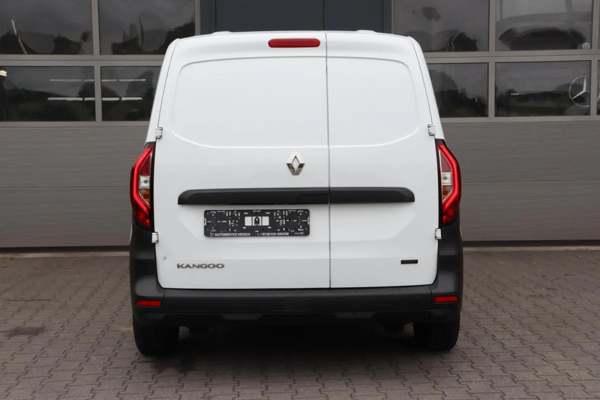22 kW 44 kWh l CLIMA l CARPLAY l PDC