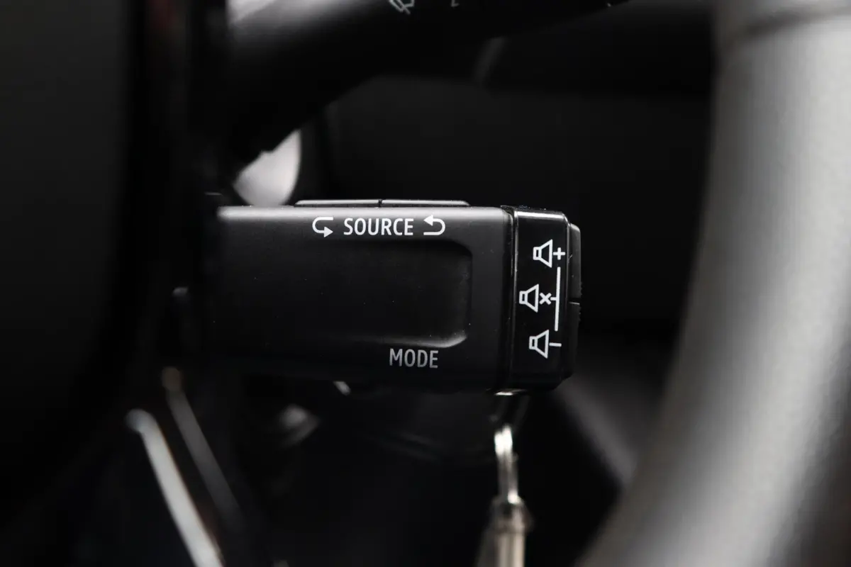 22 kW 44 kWh l CLIMA l CARPLAY l PDC