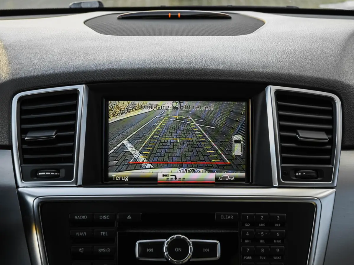 350 BlueTEC V6 | Panoramadak | LED | Luchtvering | Trekhaak | Camera | Stoelverwarming | Navigatie | Harman/Kardon | Dealeronderhouden