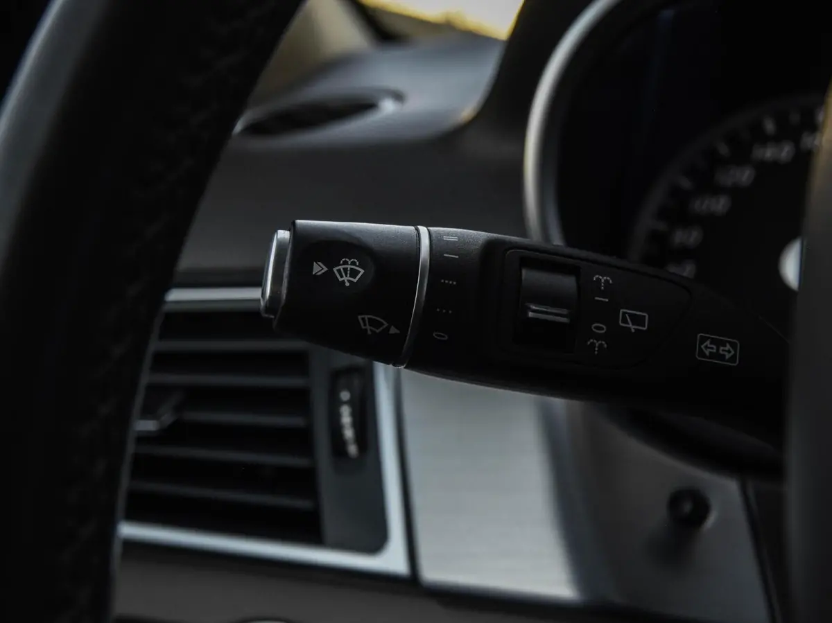 350 BlueTEC V6 | Panoramadak | LED | Luchtvering | Trekhaak | Camera | Stoelverwarming | Navigatie | Harman/Kardon | Dealeronderhouden
