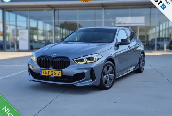118i M Sport Business | NAV | Camera| Automaat