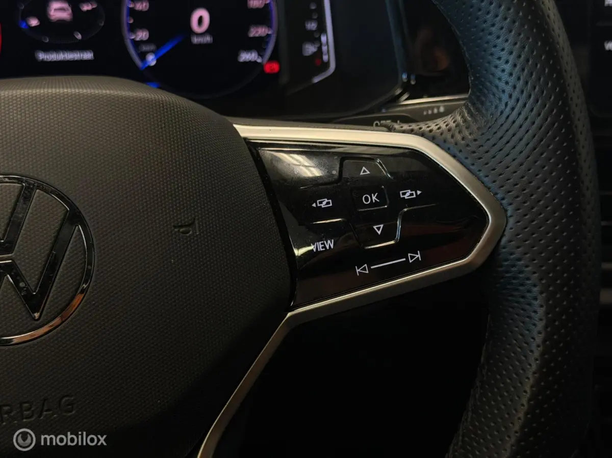 1.5 TSI 3x R-Line Panorama/Keyless/Black Style/Camera