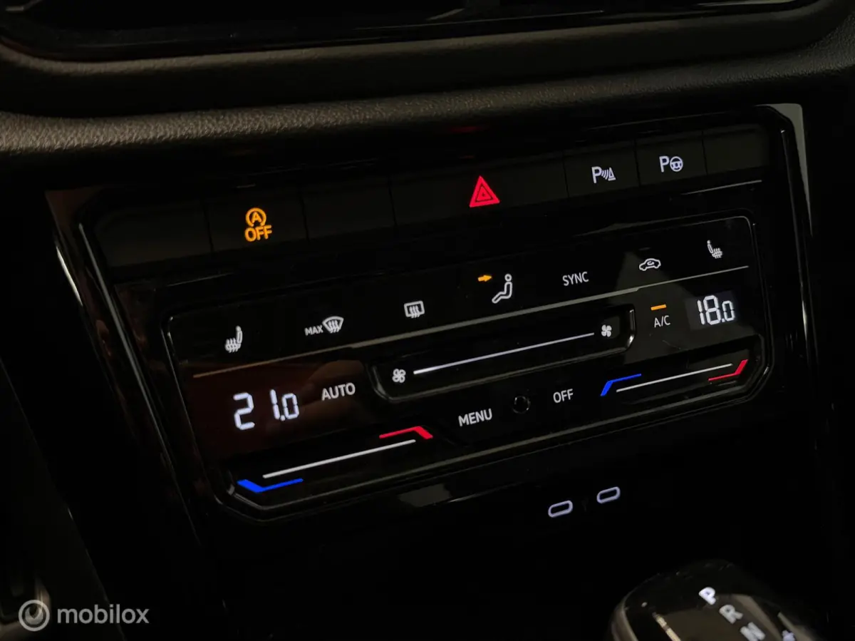1.5 TSI 3x R-Line Panorama/Keyless/Black Style/Camera