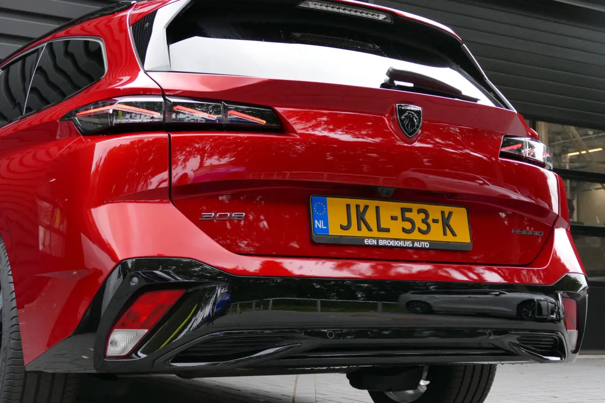 1.2 HYBRID 145PK GT AUTOMAAT / CAMERA V+A / KEYLESS / FULL-LED / 18"LMV / ELEKTR. ACHTERKLEP / NAVI / CLIMA / PDC / DAB / BLUETOOTH / ADAPT. CRUISECONTROL / 1E EIGENAAR / SCHITTERENDE STAAT 
