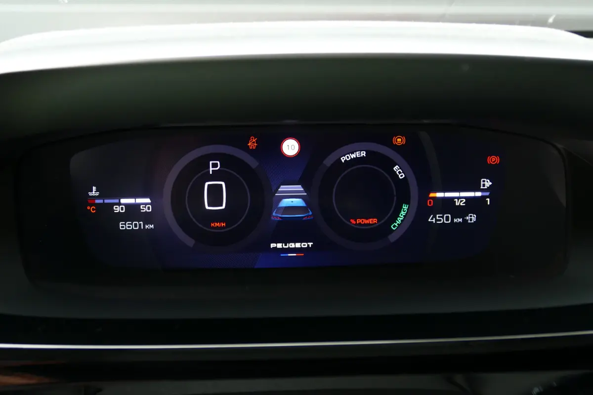 1.2 HYBRID 145PK GT AUTOMAAT / CAMERA V+A / KEYLESS / FULL-LED / 18"LMV / ELEKTR. ACHTERKLEP / NAVI / CLIMA / PDC / DAB / BLUETOOTH / ADAPT. CRUISECONTROL / 1E EIGENAAR / SCHITTERENDE STAAT 