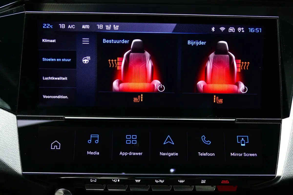 1.6 PLUG-IN HYBRID 195PK GT AUTOMAAT / CAMERA V+A / MASSAGESTOEL / KEYLESS / FULL-LED / 18"LMV / ELEKTR. ACHTERKLEP / 8 JAAR GARANTIE / WINTERPAKKET / ALCANTARA / NIEUW MODEL / NAVI / CLIMA 