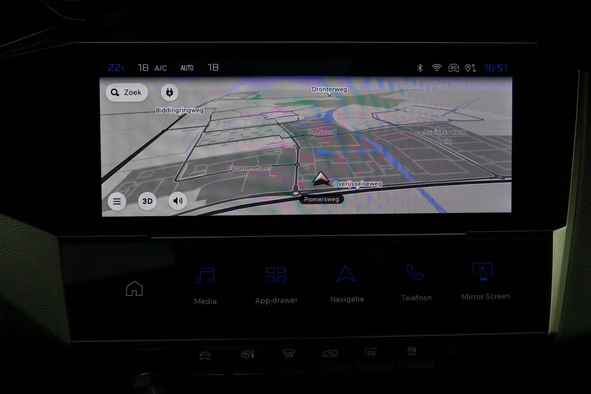 1.6 PLUG-IN HYBRID 195PK GT AUTOMAAT / CAMERA V+A / MASSAGESTOEL / KEYLESS / FULL-LED / 18"LMV / ELEKTR. ACHTERKLEP / 8 JAAR GARANTIE / WINTERPAKKET / ALCANTARA / NIEUW MODEL / NAVI / CLIMA 