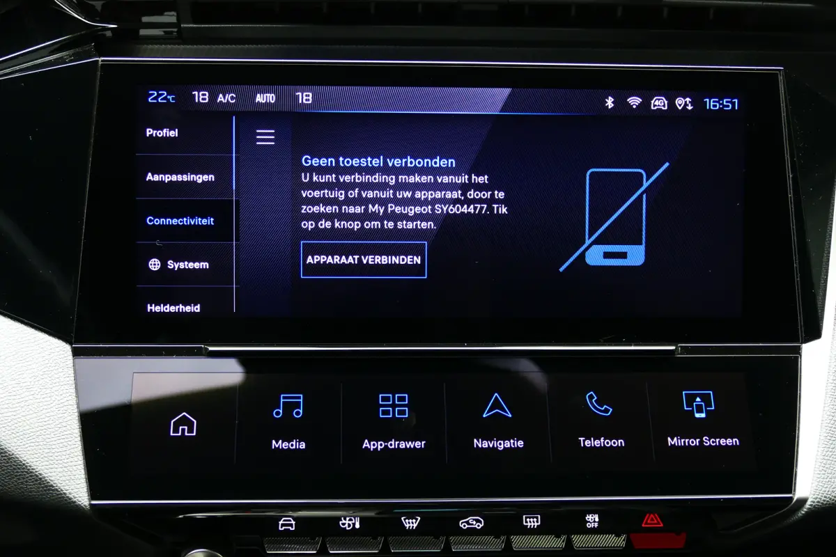 1.6 PLUG-IN HYBRID 195PK GT AUTOMAAT / CAMERA V+A / MASSAGESTOEL / KEYLESS / FULL-LED / 18"LMV / ELEKTR. ACHTERKLEP / 8 JAAR GARANTIE / WINTERPAKKET / ALCANTARA / NIEUW MODEL / NAVI / CLIMA 