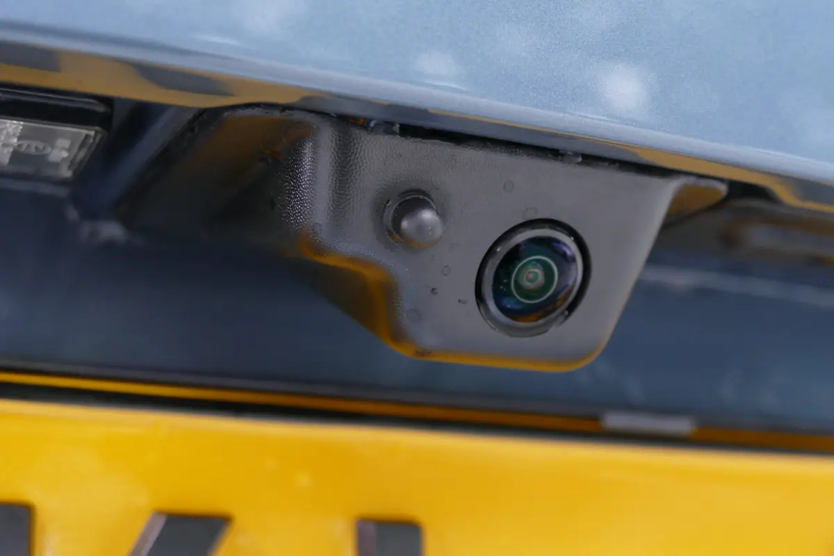 1.6 PLUG-IN HYBRID 195PK GT AUTOMAAT / CAMERA V+A / MASSAGESTOEL / KEYLESS / FULL-LED / 18"LMV / ELEKTR. ACHTERKLEP / 8 JAAR GARANTIE / WINTERPAKKET / ALCANTARA / NIEUW MODEL / NAVI / CLIMA 