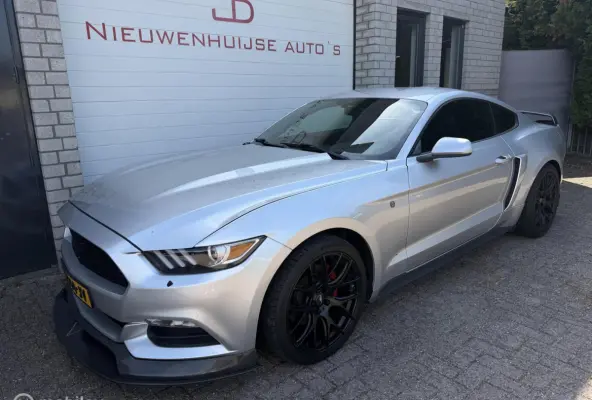 USA 3.7 V6, full option!