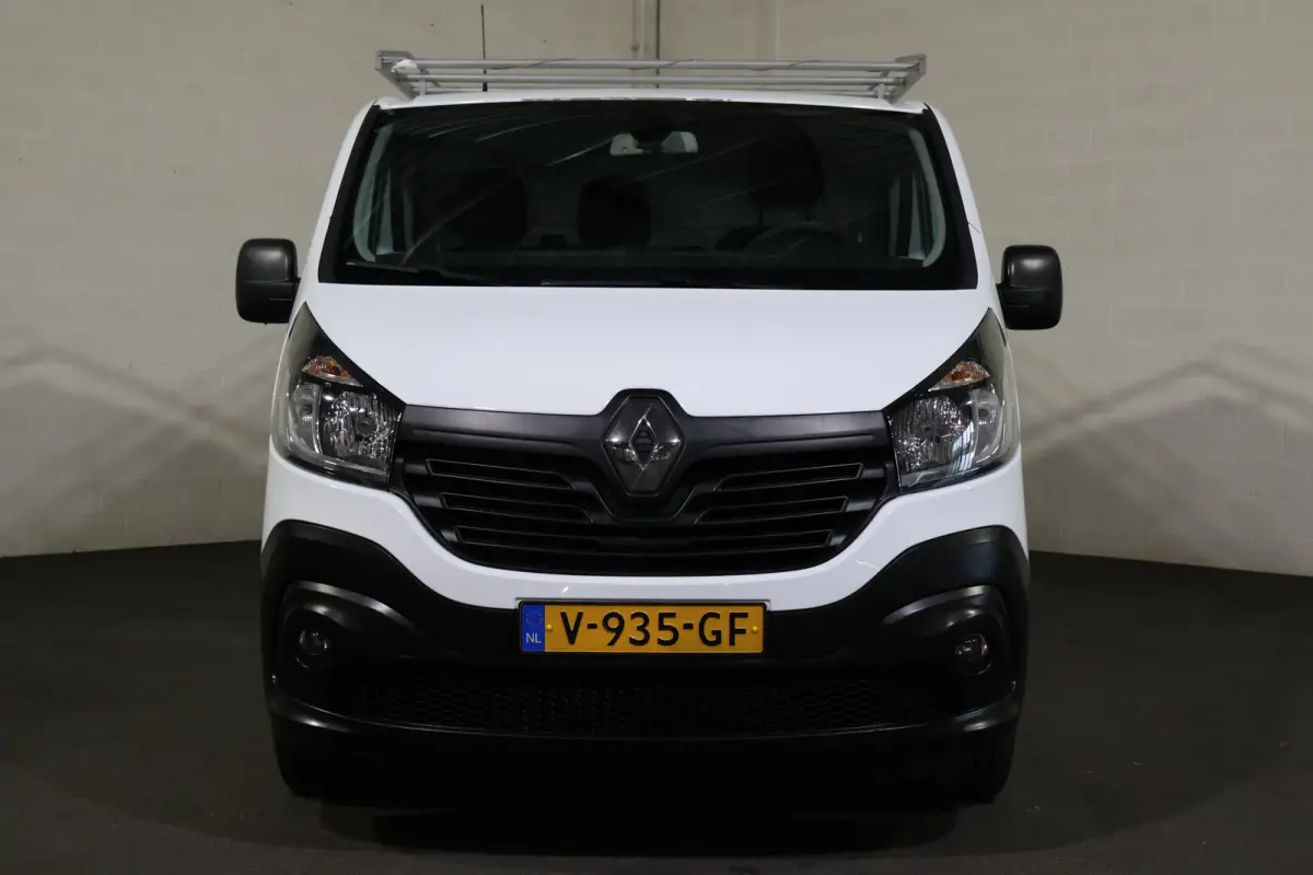 1.6 dCi Airco Inrichting Imperiaal Sidebars