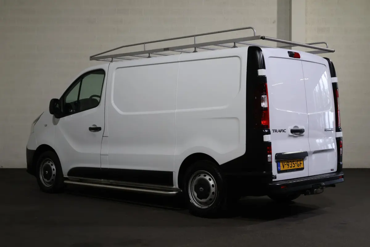 1.6 dCi Airco Inrichting Imperiaal Sidebars