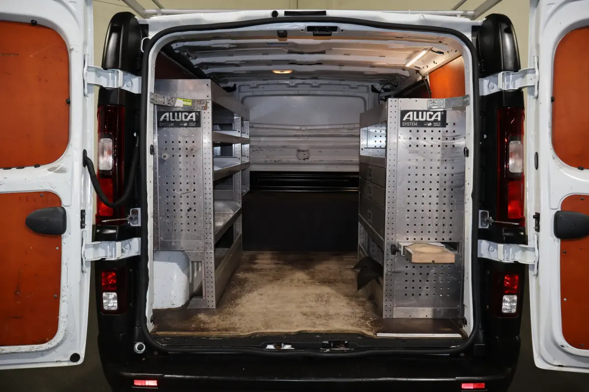 1.6 dCi Airco Inrichting Imperiaal Sidebars