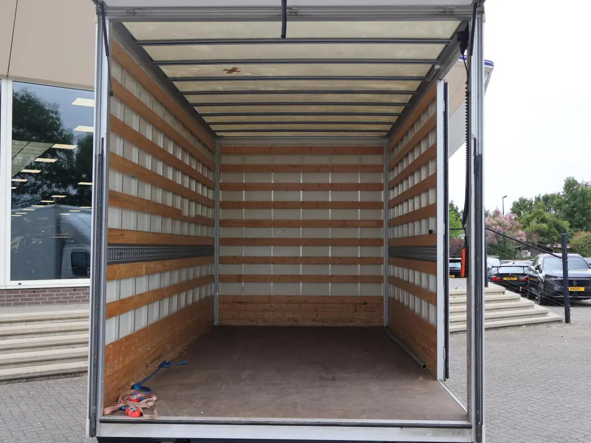 2.2D 140 PK L4 MEUBELBAK + LAADKLEP | CRUISE | AIRCO | 420 CM LAADBAK