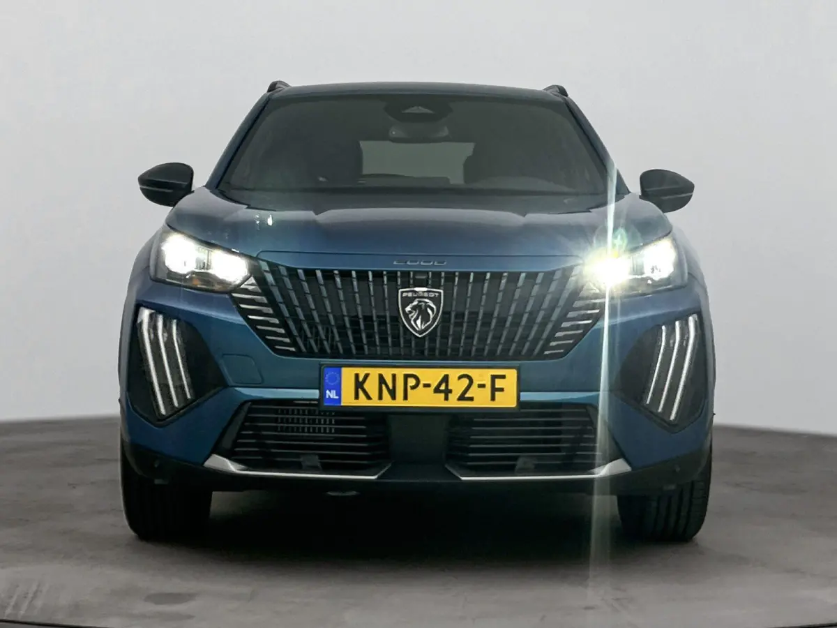 1.2 Hybrid 145 Allure | Voorraad deal | Dodehoekdetectie | Navigatie | Camera | Keyless entry |
