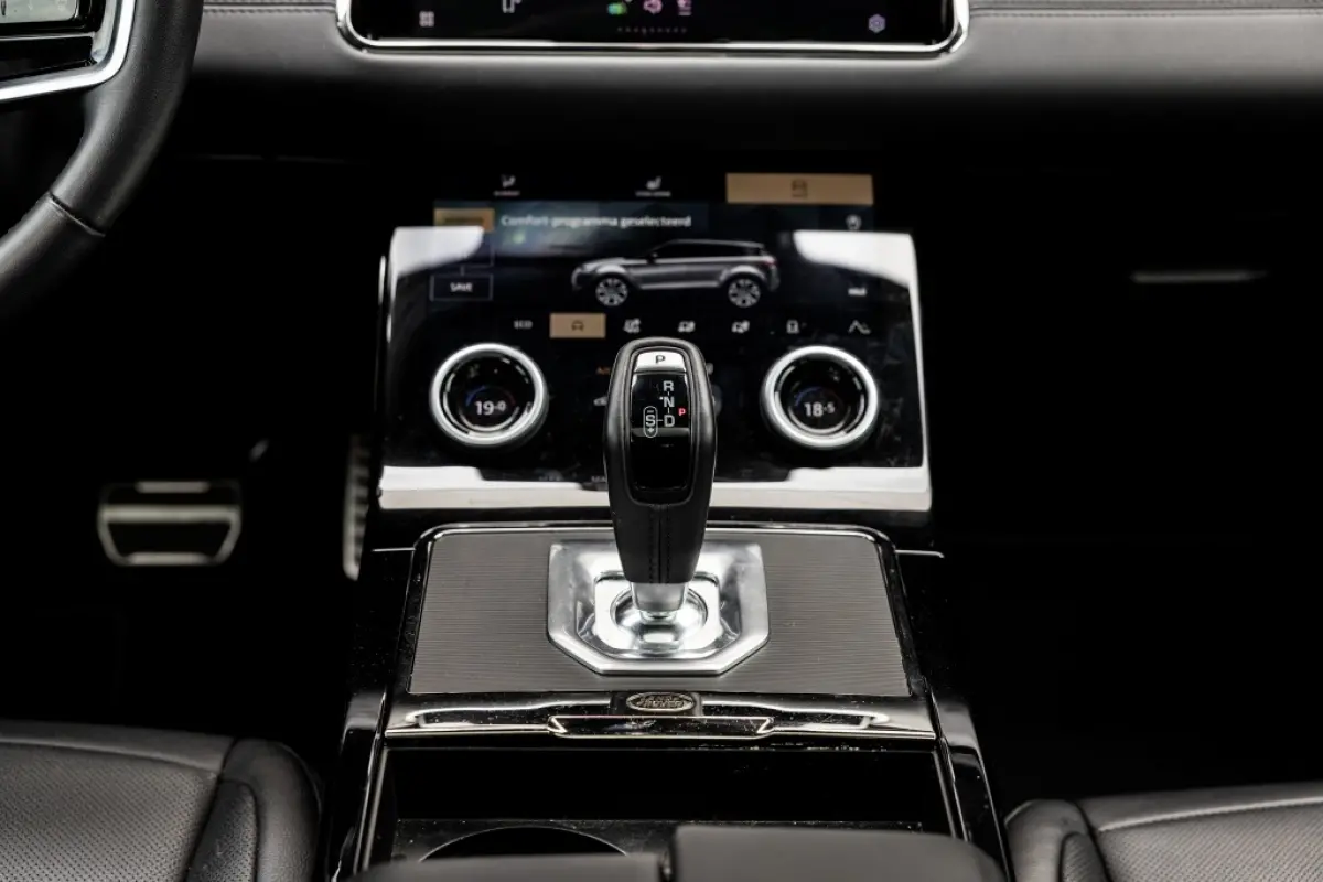 1.5 P300e AWD R-Dynamic HSE