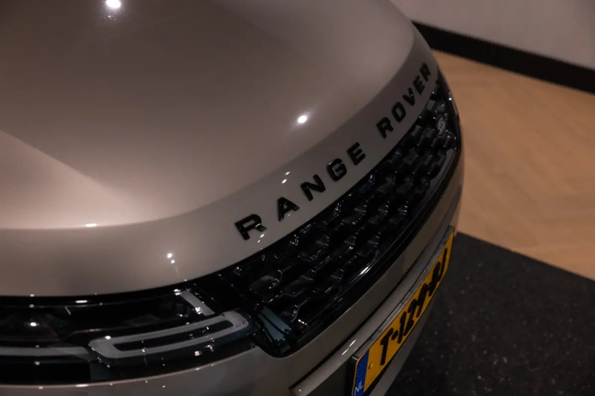 1.5 P300e AWD R-Dynamic HSE