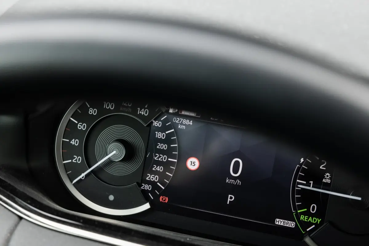 1.5 P300e AWD R-Dynamic HSE
