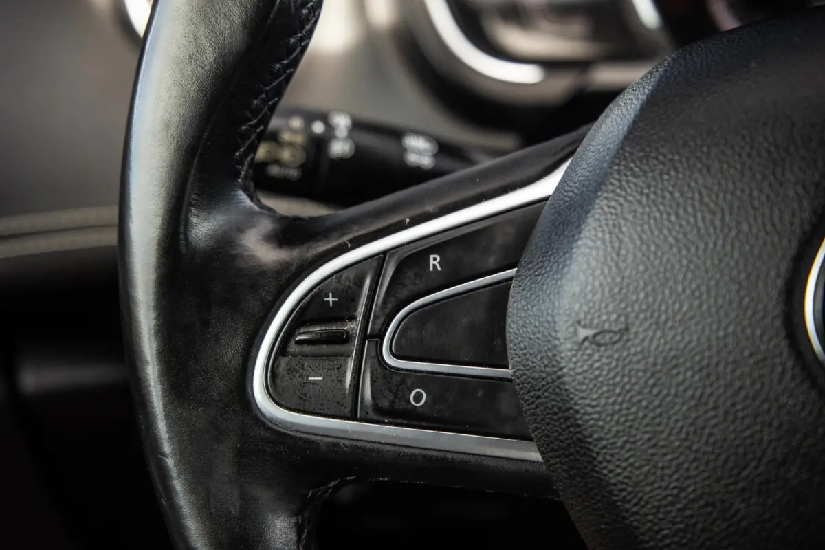 1.3 TCe Intens CARPLAY / CRUISE CONTROLE / LED / CLIMATE CONTROLE
