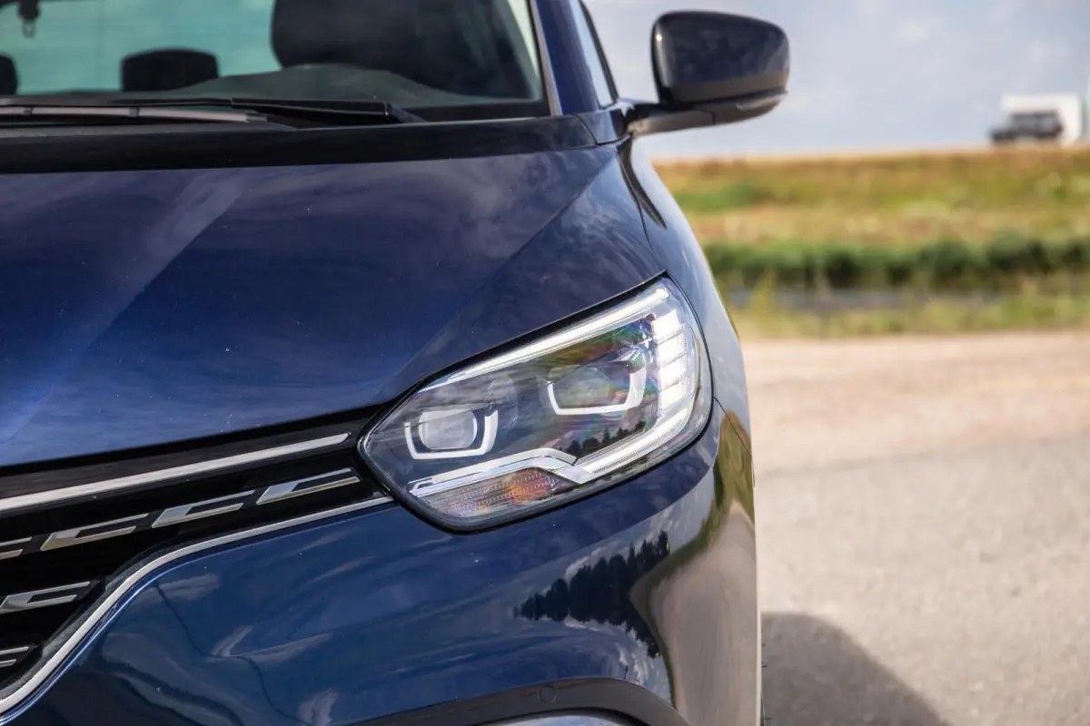 1.3 TCe Intens CARPLAY / CRUISE CONTROLE / LED / CLIMATE CONTROLE