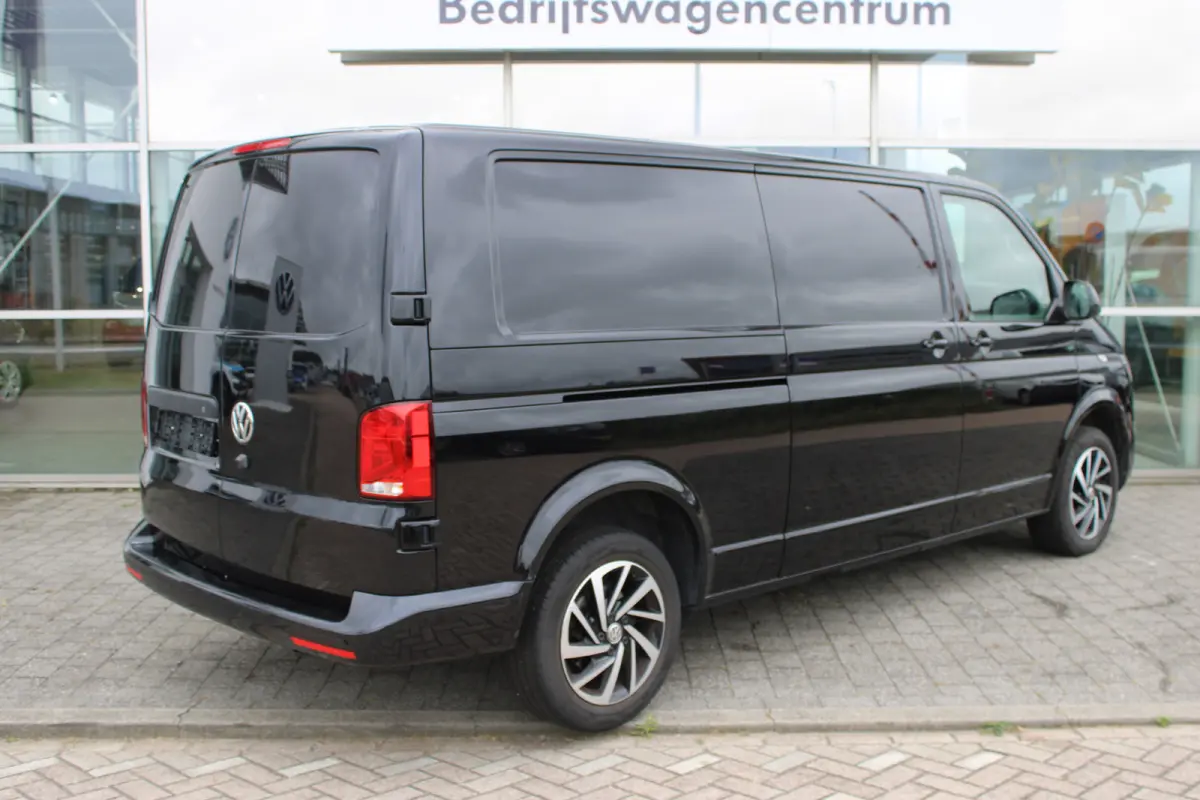 L2 Highline 2.0TDI 150PK DSG Automaat Airco | Camera | LM Velgen | Navi | Cruise control | Full LED | Virtual cokpit | Betimmering