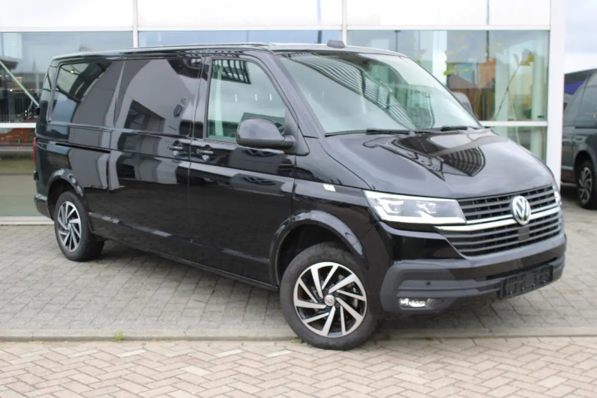 L2 Highline 2.0TDI 150PK DSG Automaat Airco | Camera | LM Velgen | Navi | Cruise control | Full LED | Virtual cokpit | Betimmering