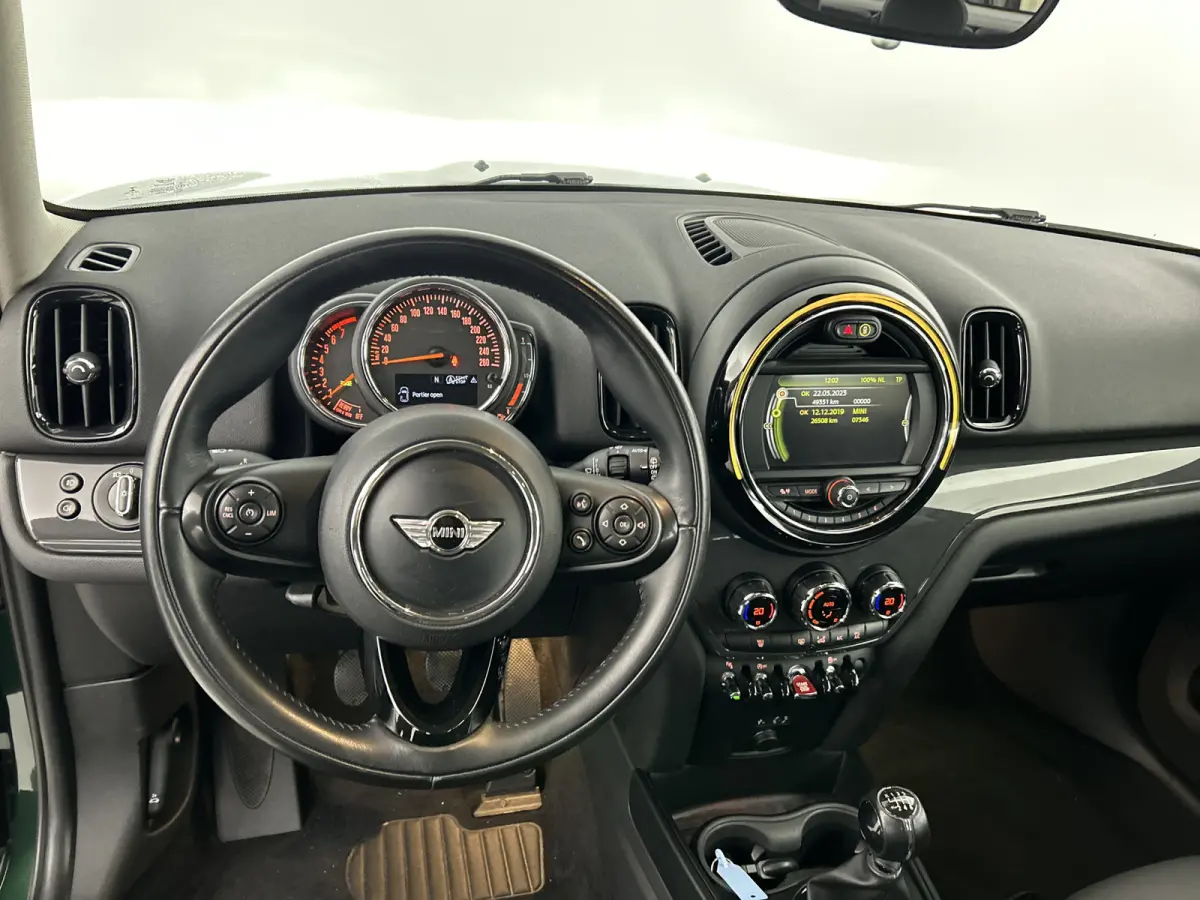 Mini 1.5 136 PK Cooper Salt Climate/Navi/Park.sens V/A/LED