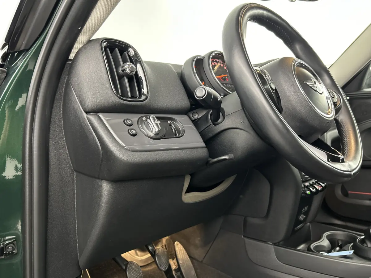 Mini 1.5 136 PK Cooper Salt Climate/Navi/Park.sens V/A/LED