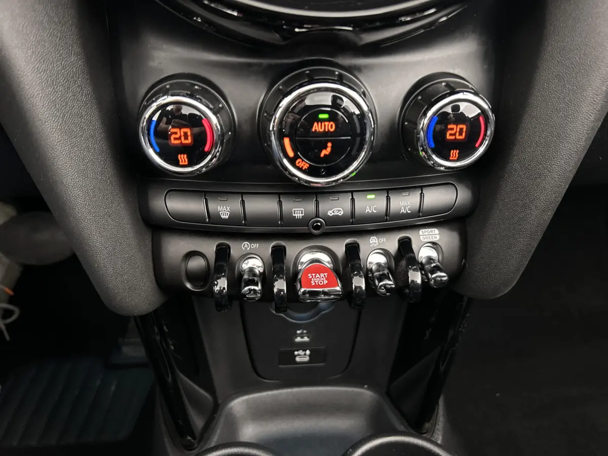 Mini 1.5 Camden/Leder/Carplay/LED/Clima/Navi