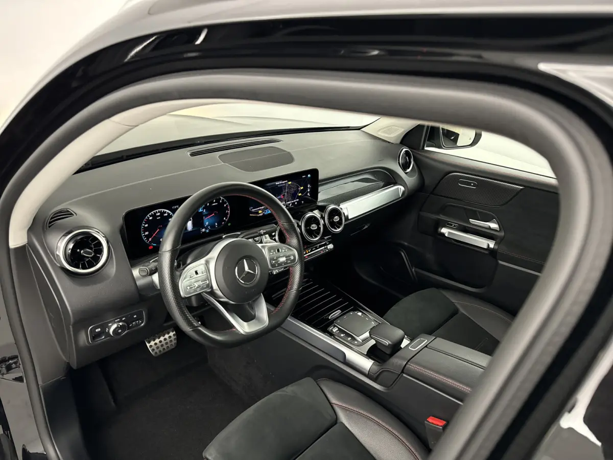 AMG Business Solution Pano-dak/Dodehoek/Carplay/19'LMV