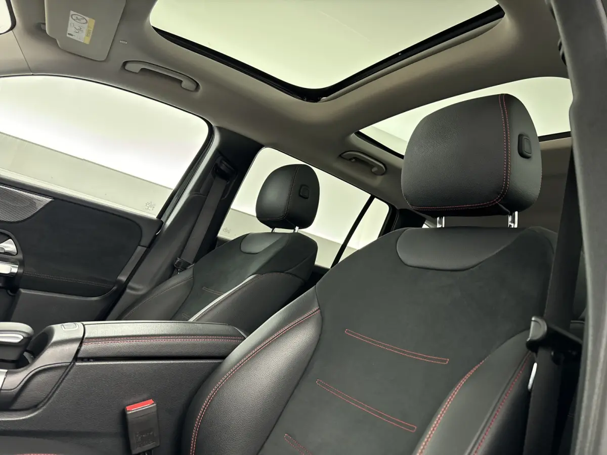 AMG Business Solution Pano-dak/Dodehoek/Carplay/19'LMV