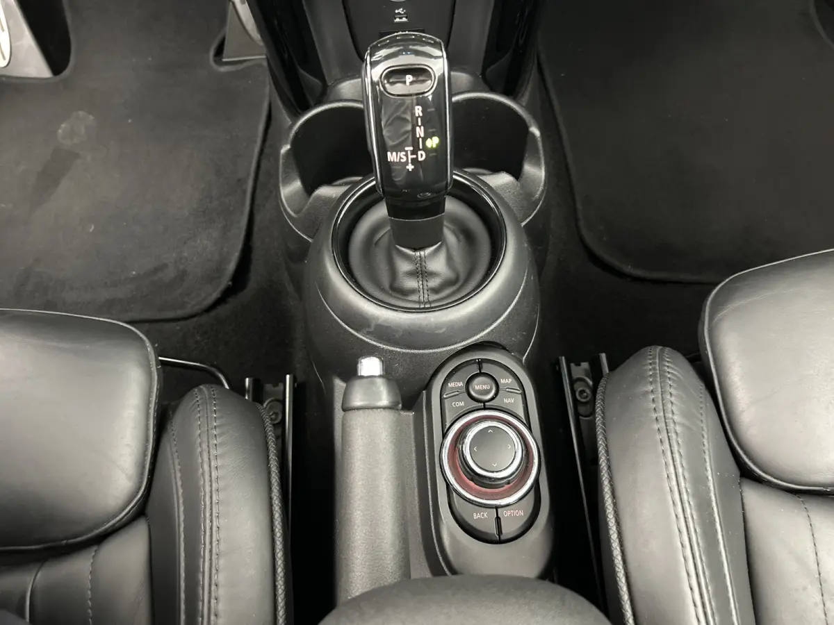 1.5 John Works Camera/Yours-Leder/Head-Up Display/Keyless