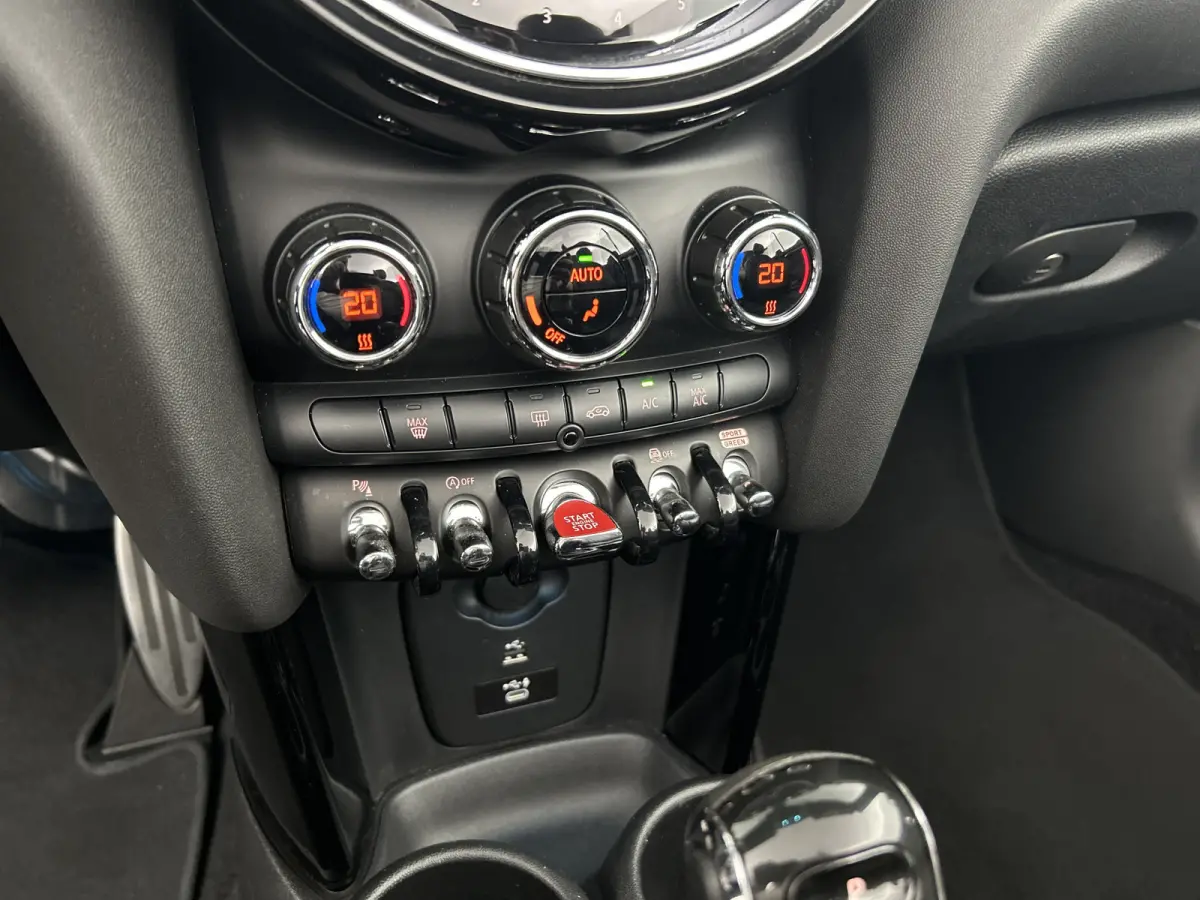 1.5 John Works Camera/Yours-Leder/Head-Up Display/Keyless