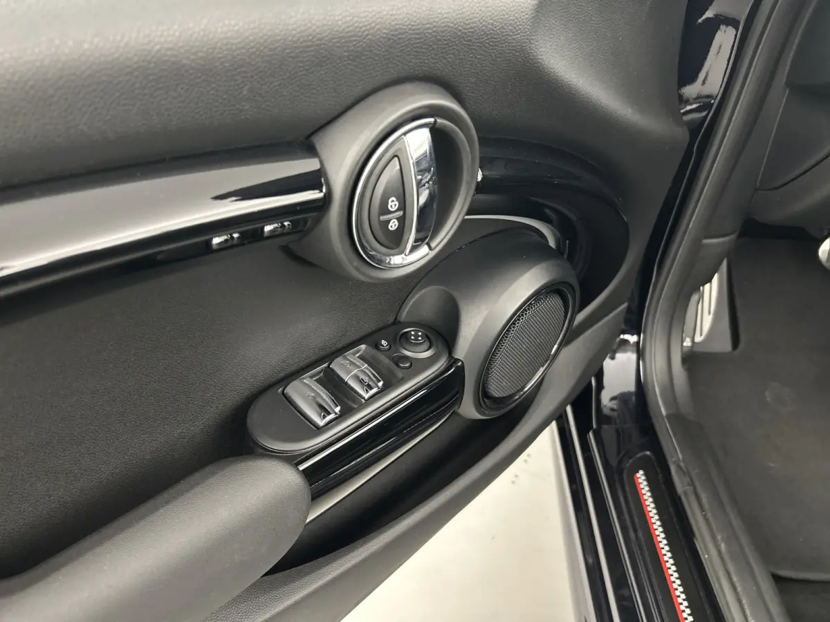 1.5 John Works Camera/Yours-Leder/Head-Up Display/Keyless