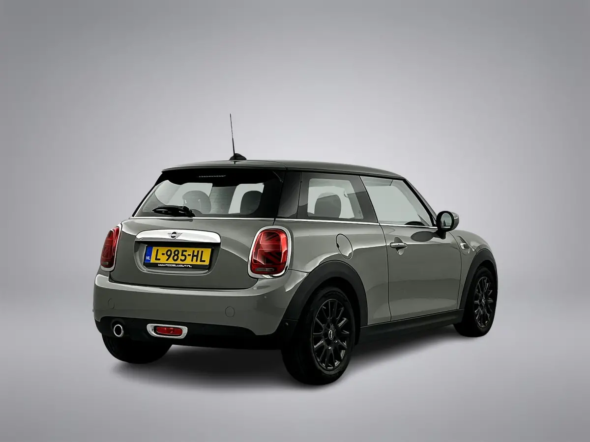 1.5 Essential Facelift Digital Cockpit/Carplay/Navi/Keyless entry/Park.sens