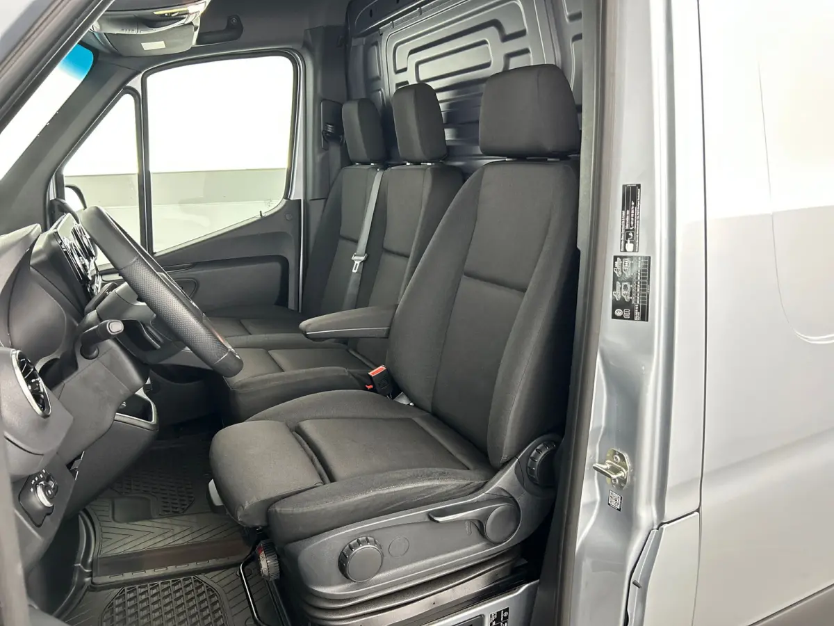 317 1.9 CDI L2H2 RWD AUT | NW model | LED | NAV |