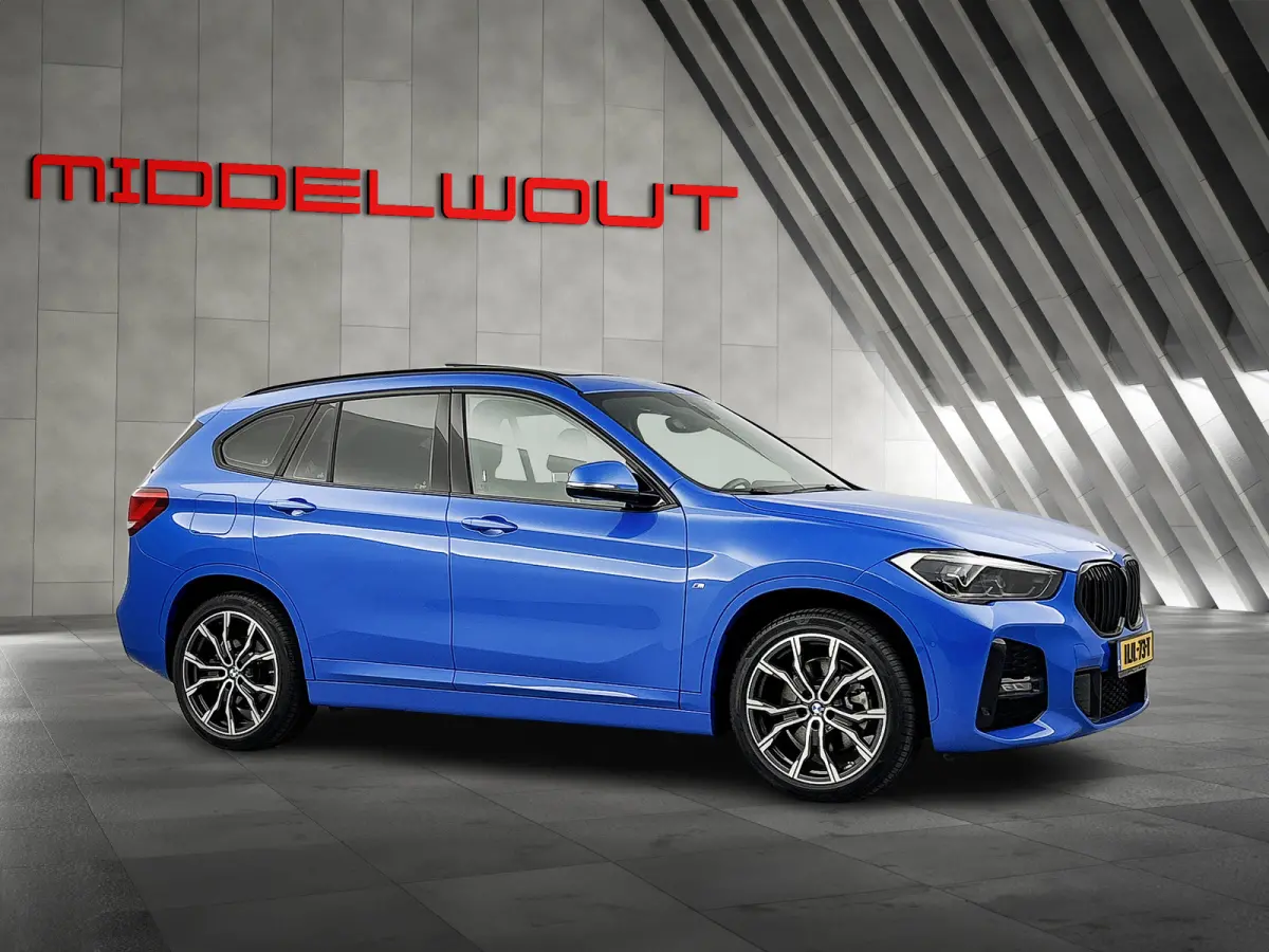 xDrive25e M-Sport High Exe. Pano-dak/Memory/Camera/Carplay/19'LMV