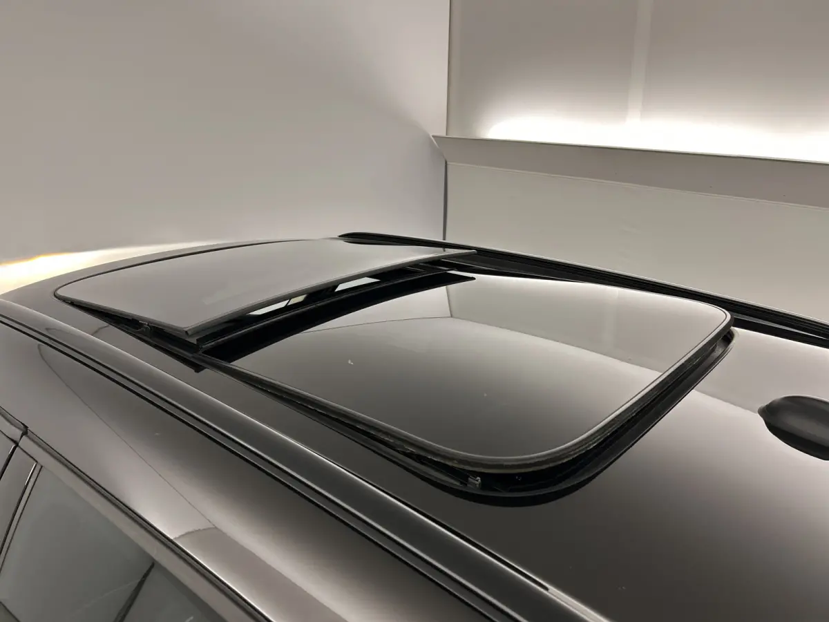 1.6 Cooper JCW-Pack Pano-dak/Leder/19'LMV/Full-Options