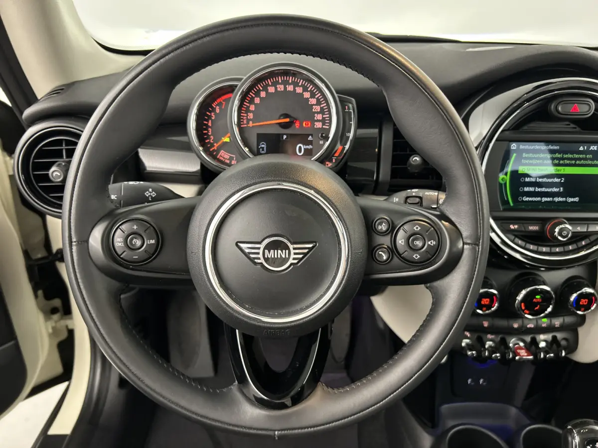 1.5 136 PK Aut. Heddon Street Ed. Pano-dak/Sportstoelen/Carplay