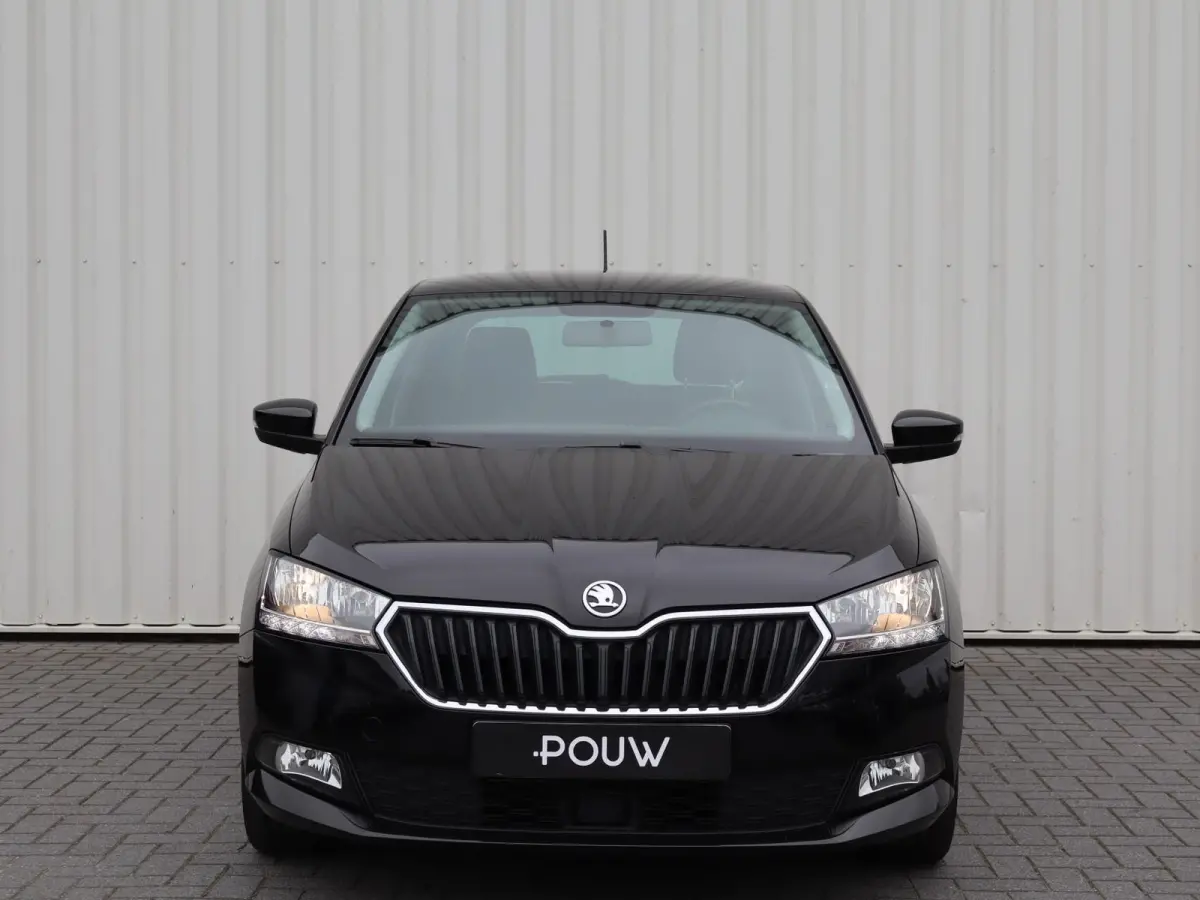 1.0 TSI 95pk Ambition | Parkeersensoren | Apple Carplay / Android Auto | DAB Radio | Airco