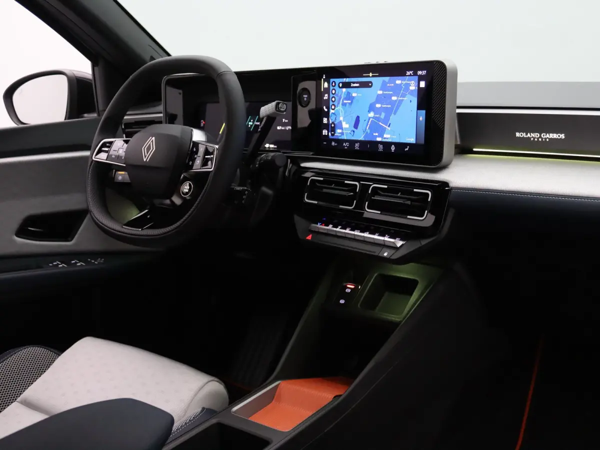 comfort range Roland-Garros 52 kWh Harman Kardon | Camera | Adapt. Cruise | Parkeersens. v+a | Stoel-/stuurverw.