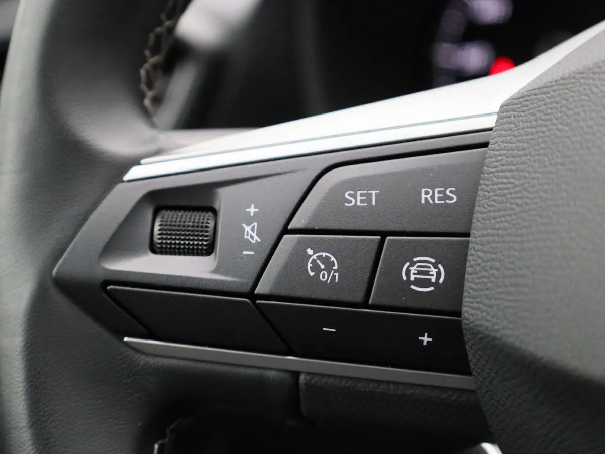 1.0 TSI Reference | Apple Carplay | Parkeersensoren | Cruise Control | Climate Control | Navigatie | Lane Assist |