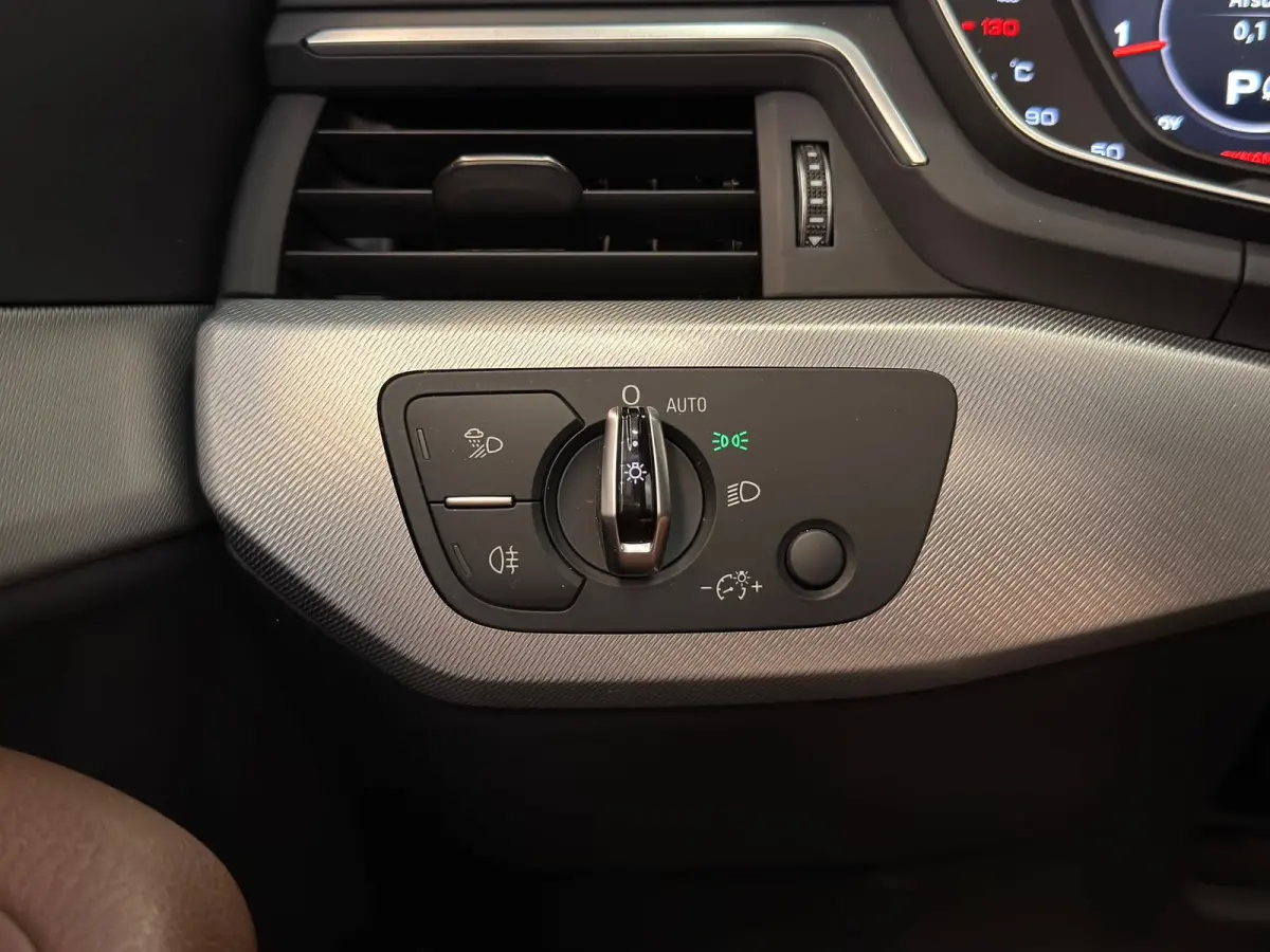 2.0 TFSI / S-Line / Virtual / Camera