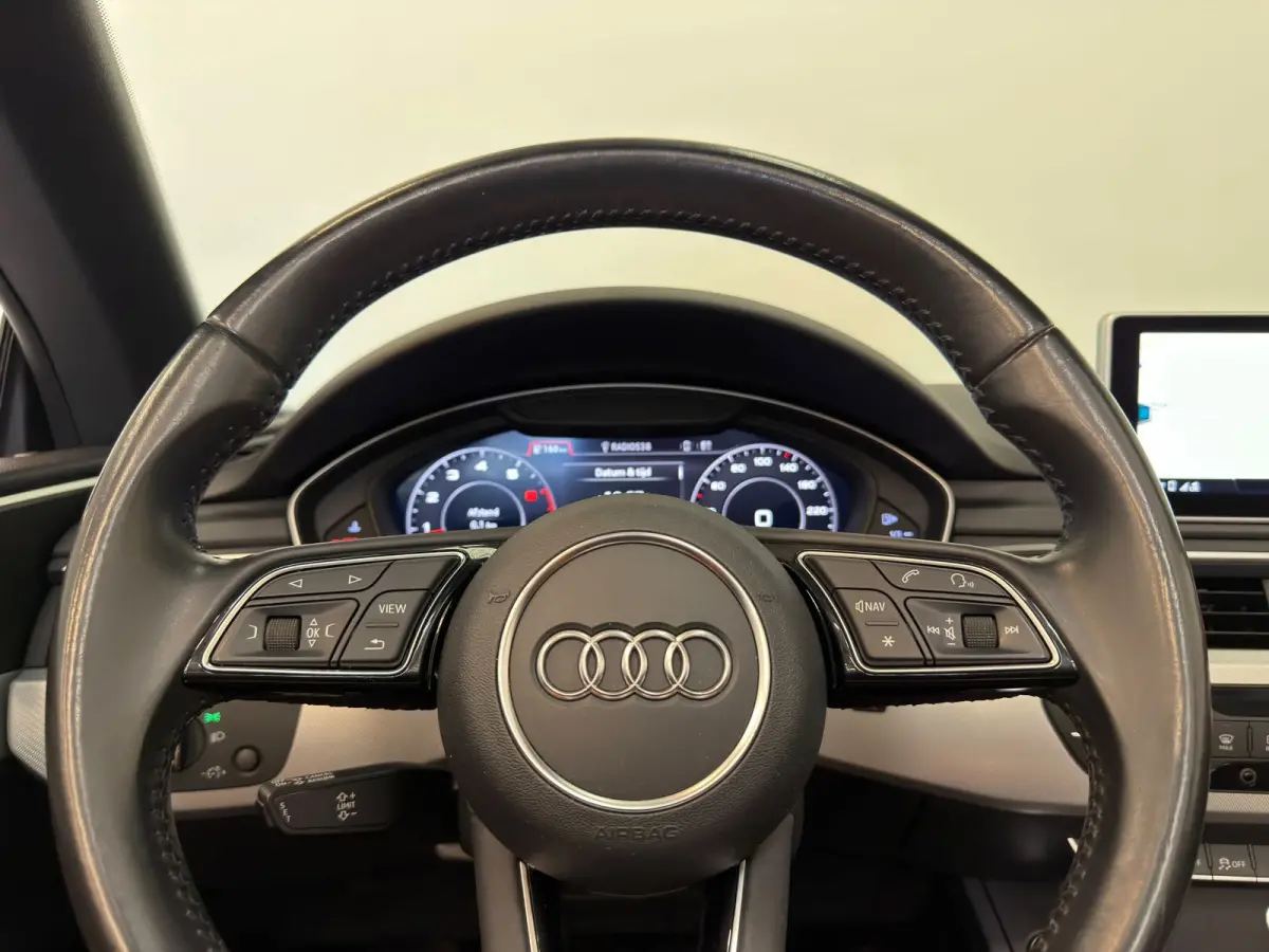 2.0 TFSI / S-Line / Virtual / Camera