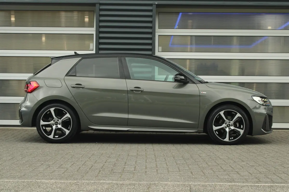 35 TFSI 150pk S-tronic S edition | Ambientverlichtig Plus | Audi SOUND | Privacy glas | Apple Carplay & Android Auto | Sportonderstel